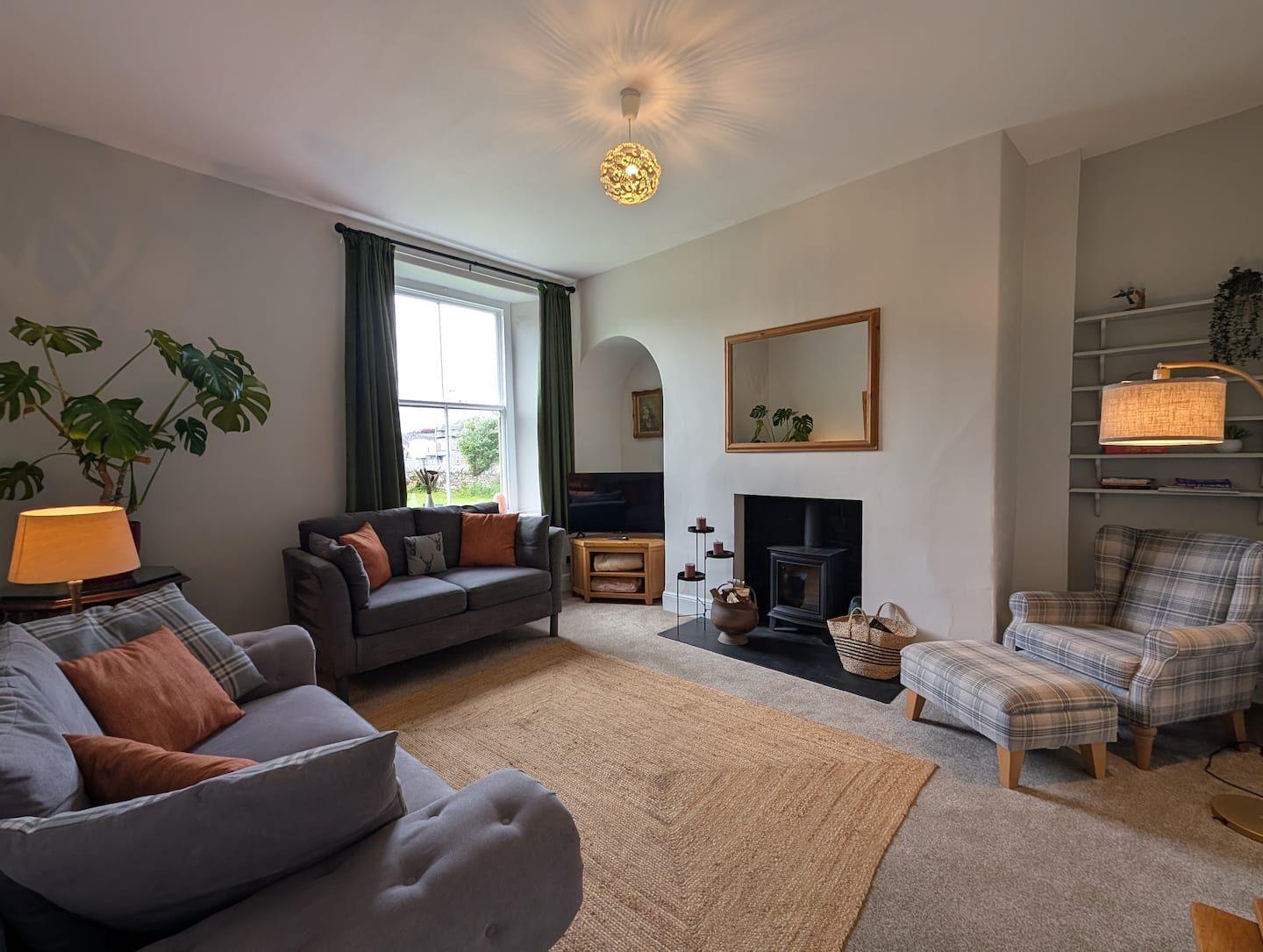 Cottage Lounge